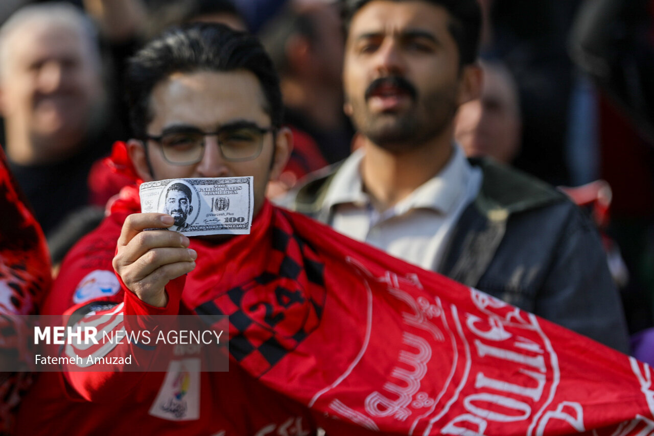 واکنش بیرانوند به پرتاب دلار و توهین هواداران پرسپولیس - خبرگزاری مهر | اخبار ایران و جهان